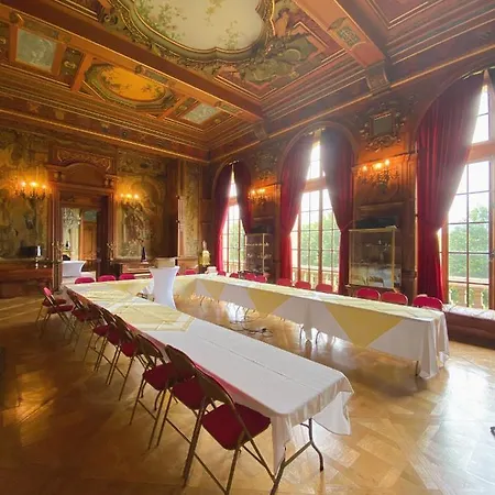 Chateau De Alojamento de Acomodação e Pequeno-almoço 3*