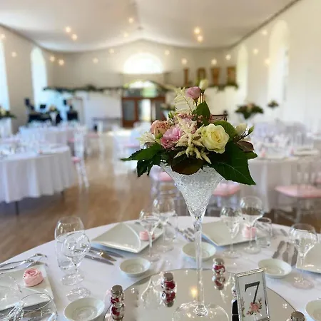 Chateau De Alojamento de Acomodação e Pequeno-almoço