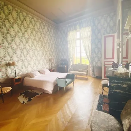 Alojamento de Acomodação e Pequeno-almoço Chateau De Villersexel